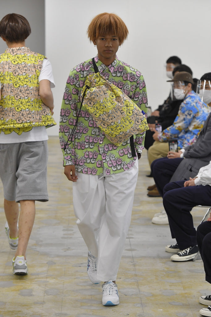 COMME des GARCONS x KAWS